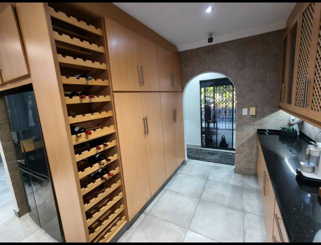 4 BEDROOM HOUSE FOR SALE IN CASHAN
